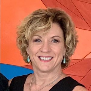 Meet your Posher, Linda